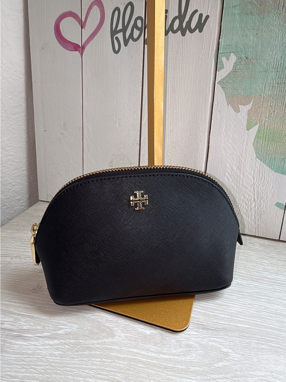 Tory Burch Robinson small makeup bag ! Like new !!